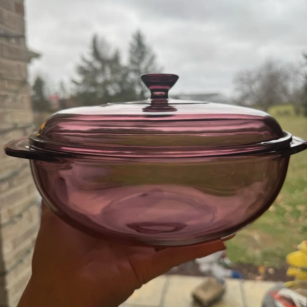 Pyrex Amethyst Purple Glass 2 Quart Casserole Dish D-18 Bowl 624-C Lid